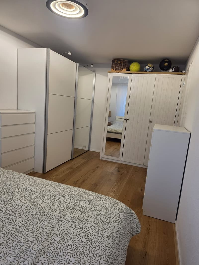 Helle 3.5 Zimmerwohnung mit Balkon (5)