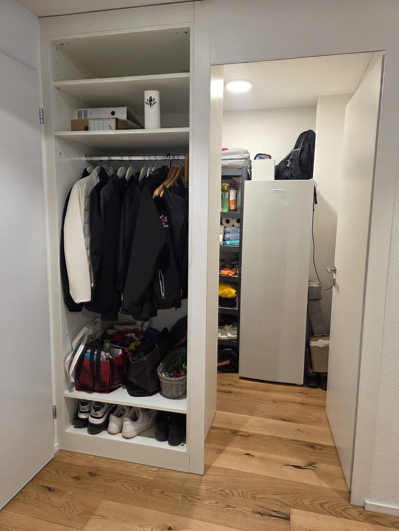 Helle 3.5 Zimmerwohnung mit Balkon (3)