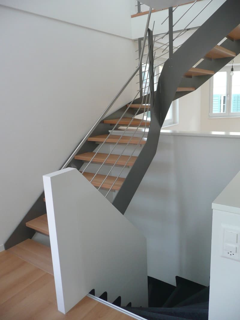 3 1/2-Zimmer-Wohnung mit eigener Dachterrasse und Seesicht (6)