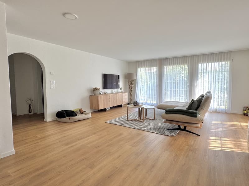 Schöne 4 1/2-Zimmerwohnung EG in Bubikon zu vermieten (Nachmieter) (2)