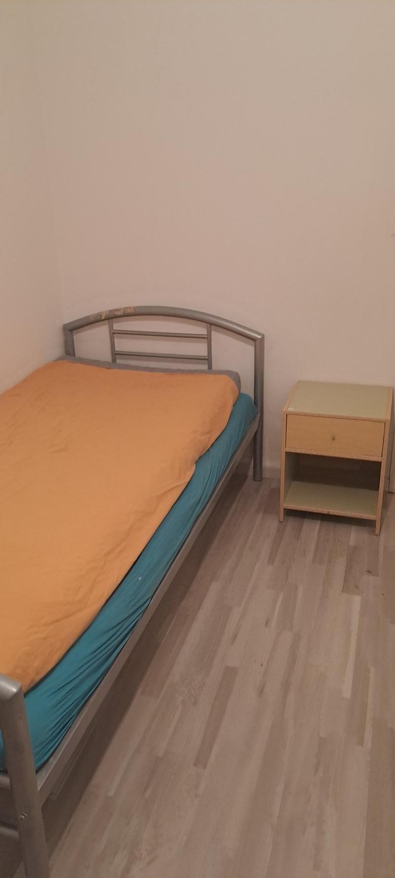 WG Zimmer, 8181 Höri (1)