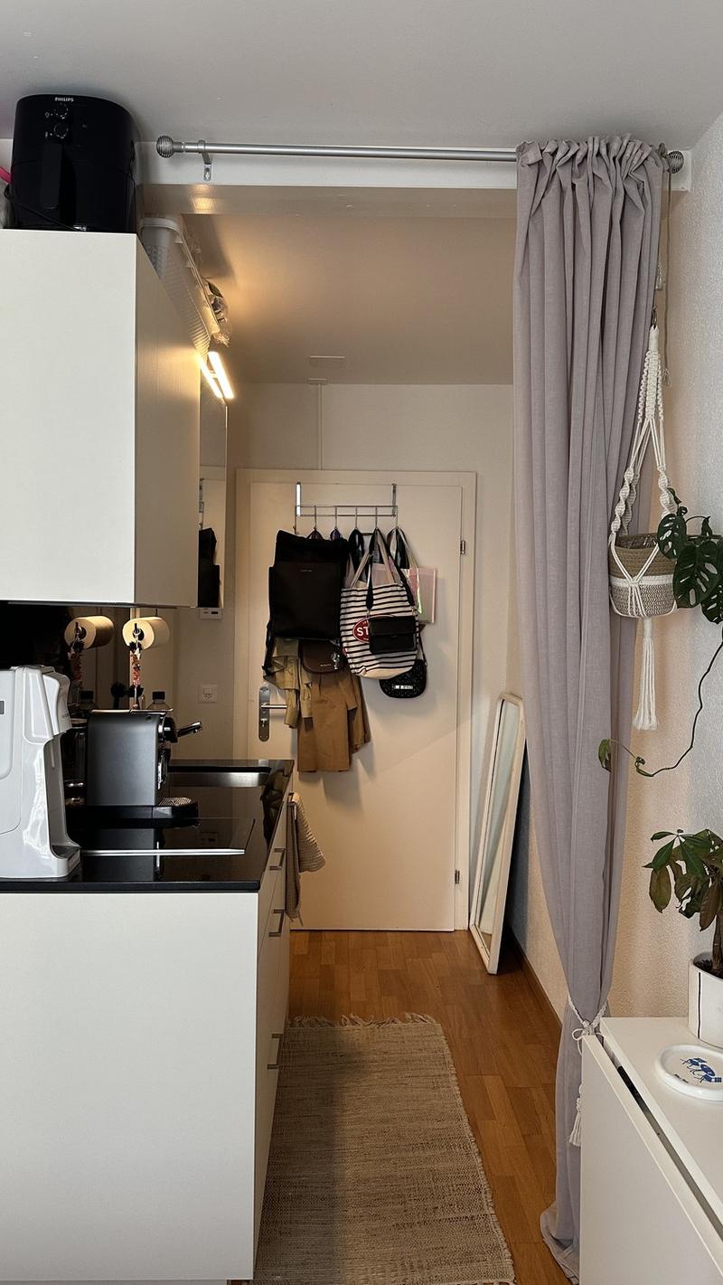 1,5 Zimmerwohnung mit Balkon in ZH-Oerlikon (8)