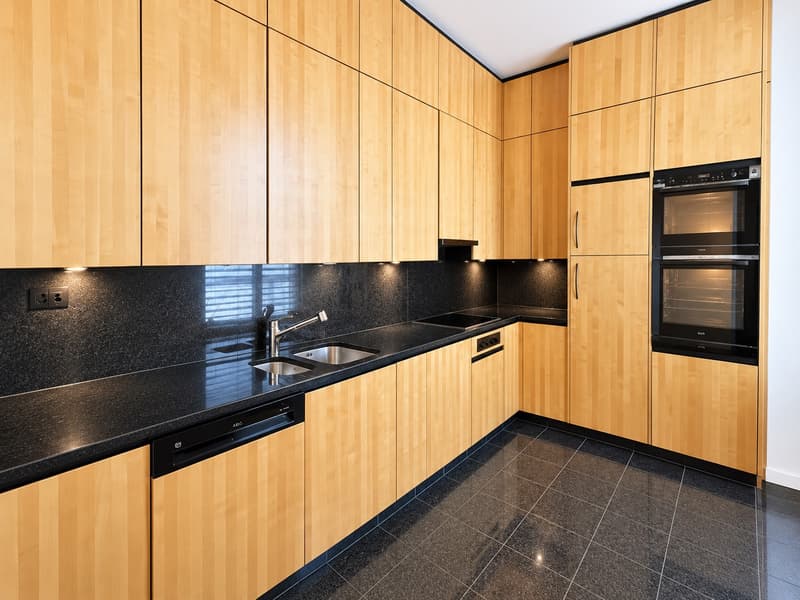 Zentrale, moderne, ruhige 3 1/2 Zi-Wg (6)