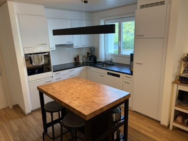 Befristete Untermiete 2.5 Zi. möbliert, Baar / Furnished short-term sublet (2)
