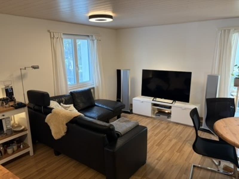 Befristete Untermiete 2.5 Zi. möbliert, Baar / Furnished short-term sublet (1)