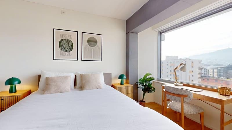 Striking residential high-rise in Zurich Altstetten - 18th floor with view towards Uetliberg (5)