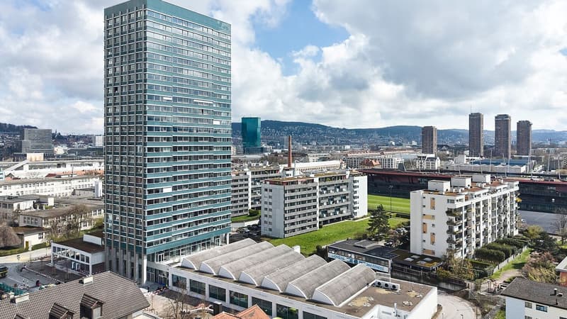 Striking residential high-rise in Zurich Altstetten - 18th floor with view towards Uetliberg (10)