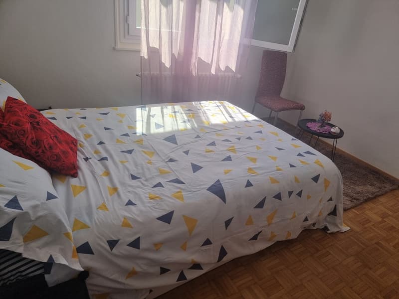 Chambre meublée à louer (11)