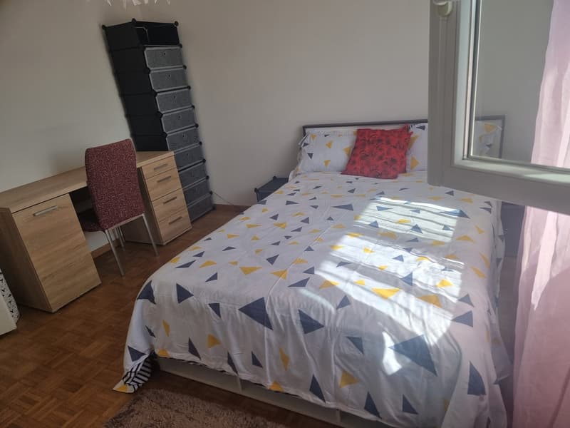 Chambre meublée à louer (7)