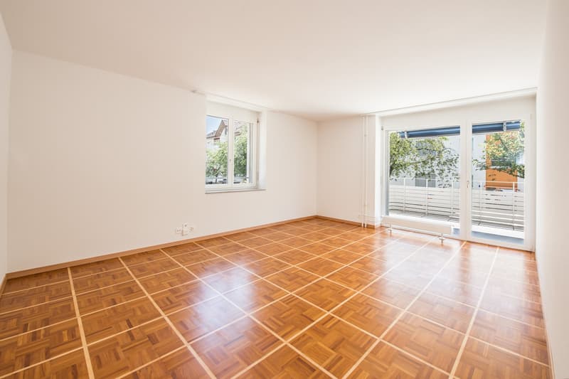 Zentrale 4-Zimmer Wohnung + Garagenplatz (4)