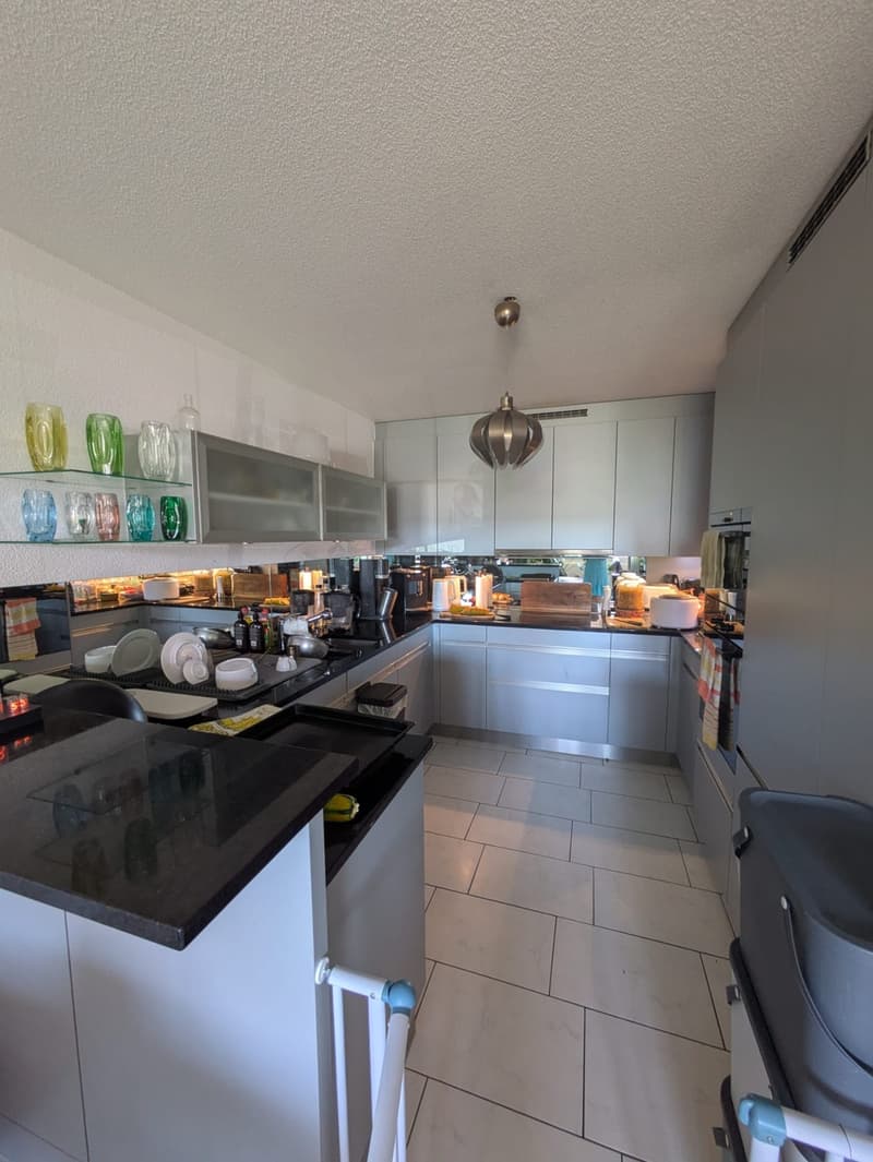 Helle 4.5-Zimmer-Wohnung in Nürensdorf zu vermieten (3)