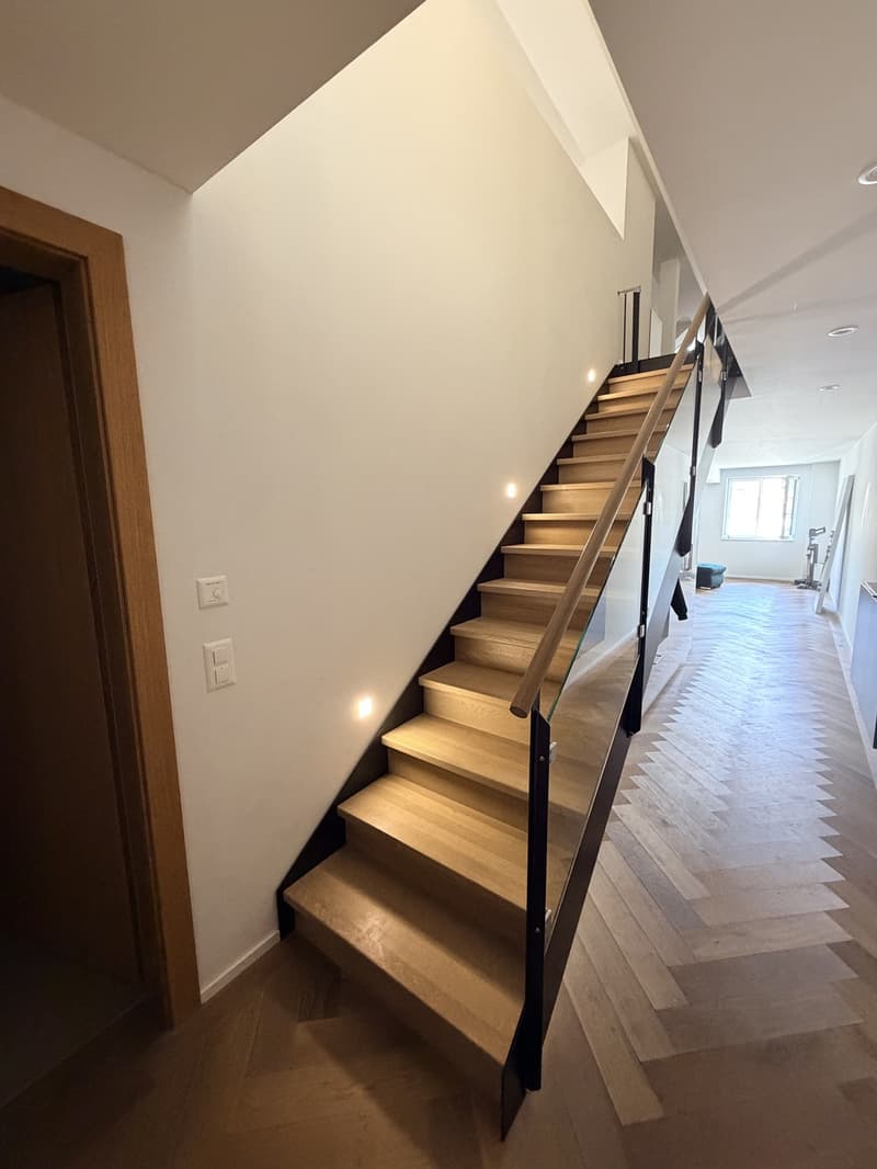 Nachmieter gesucht  aussergewöhnliche 2.5-Zimmer-Maisonette-Dachwohnung mit 148 m² in Dielsdorf (3)