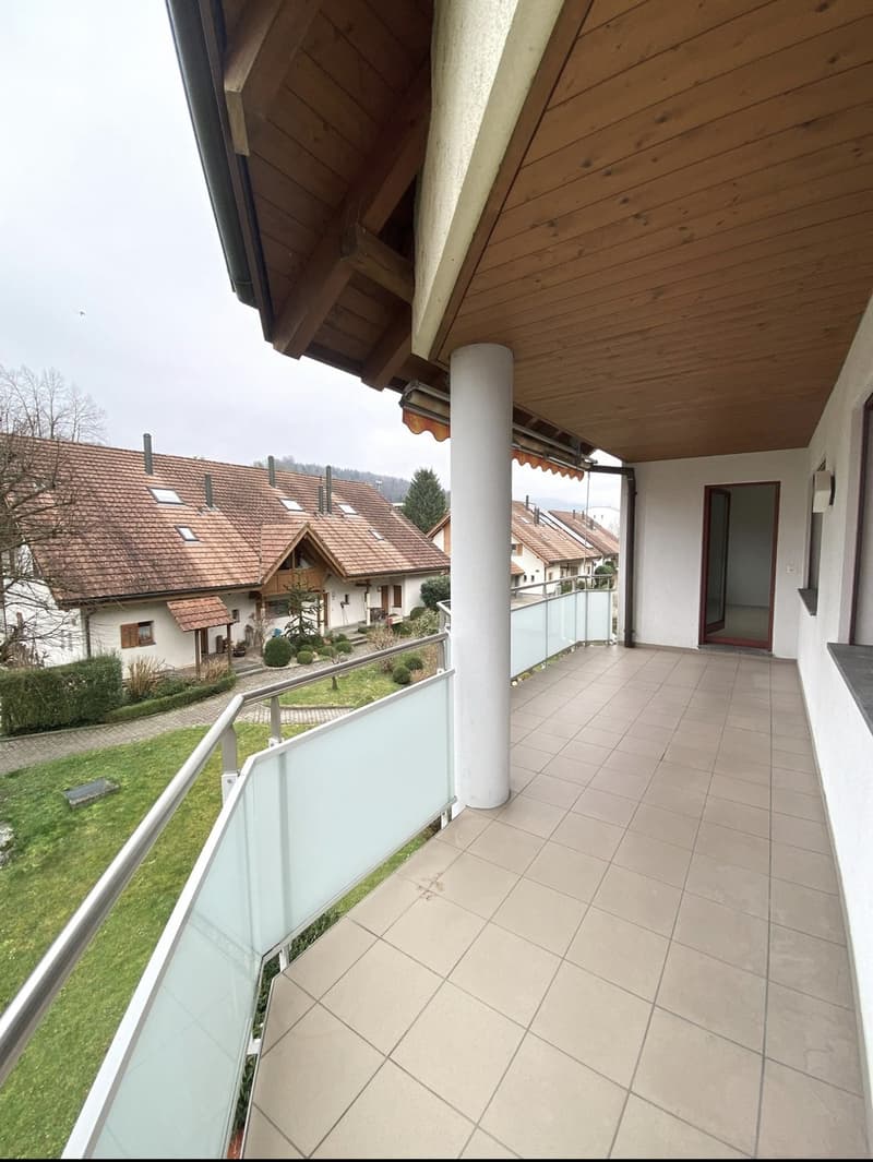 Helle 4.5-Zimmer-Wohnung mit Balkon in Langnau am Albis (8)