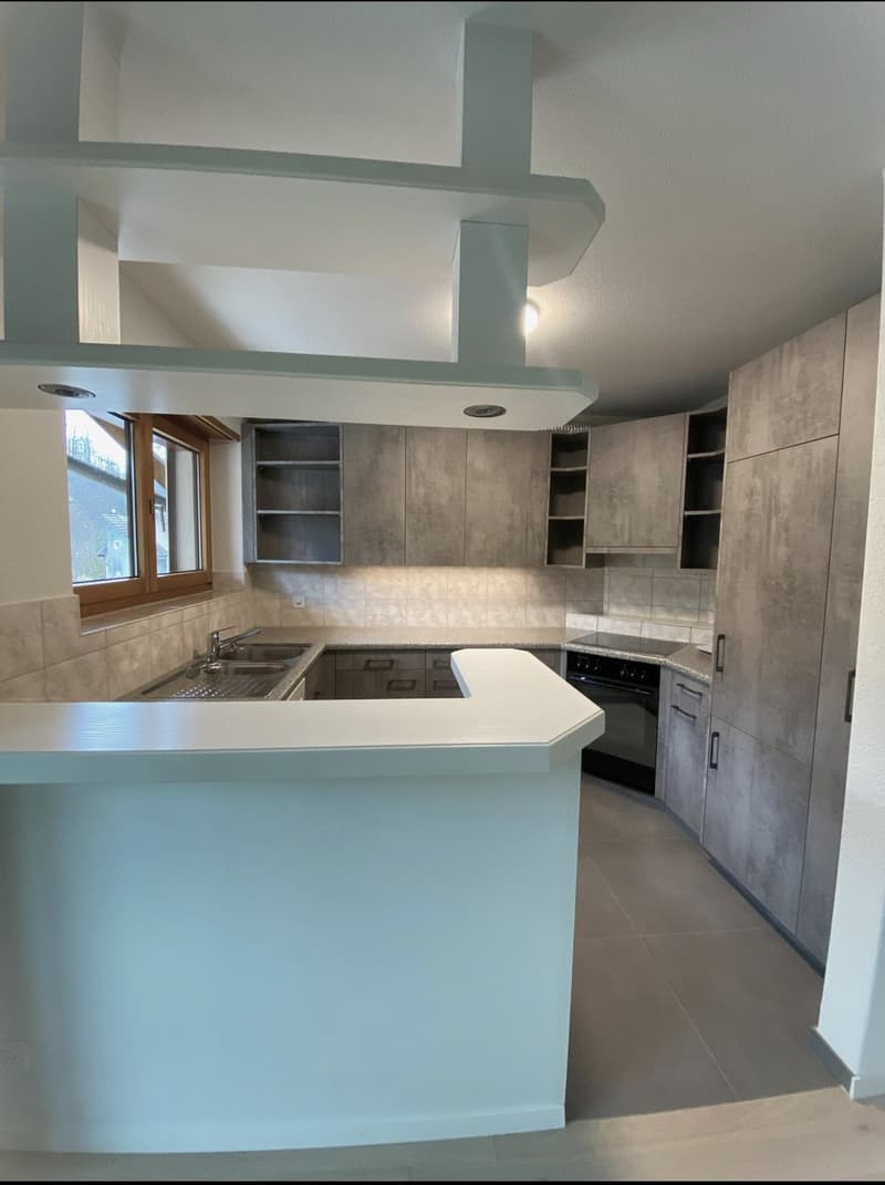 Helle 4.5-Zimmer-Wohnung mit Balkon in Langnau am Albis (9)