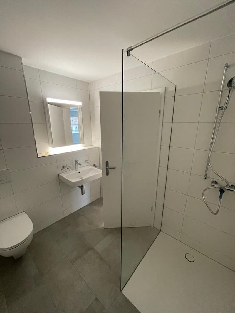 Moderne 4.5-Zimmer-Wohnung  ideal für Paare oder Familien (5)
