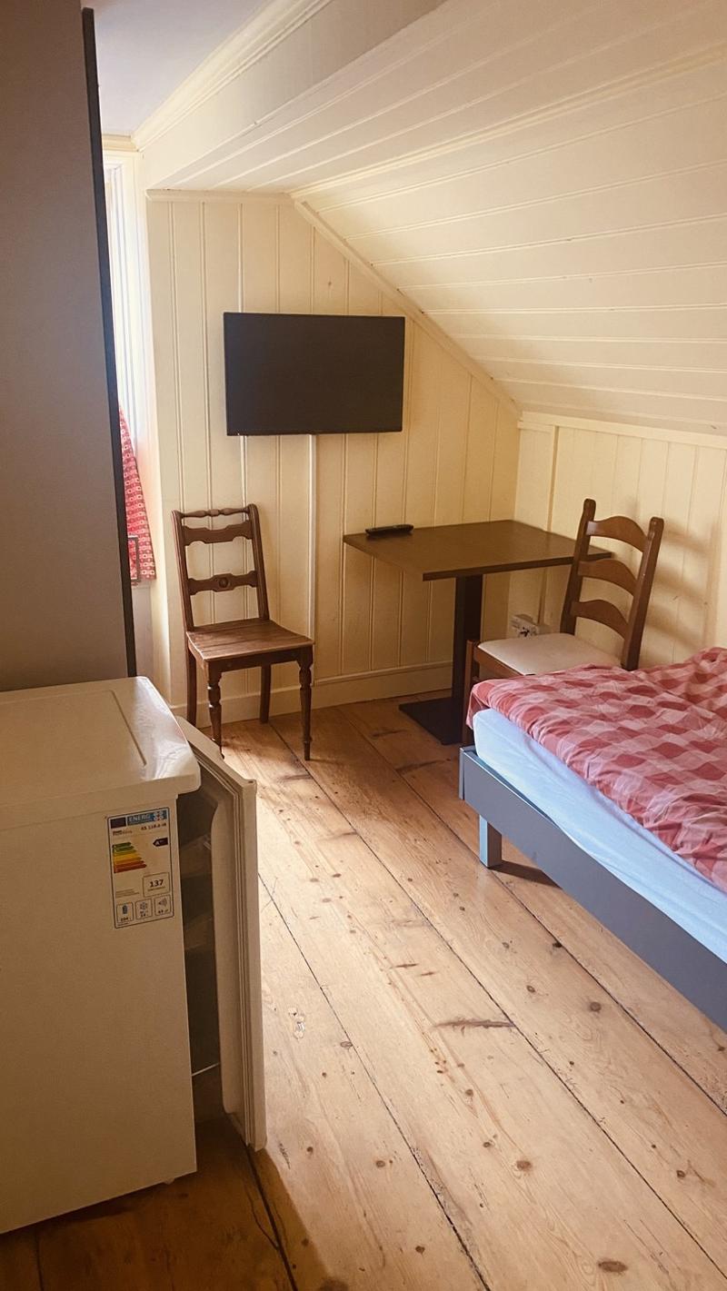 Small room (2)