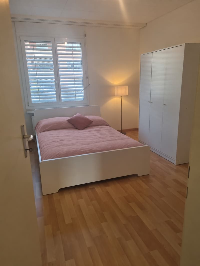 A room to rent just for women 7mn zurich airport (1)