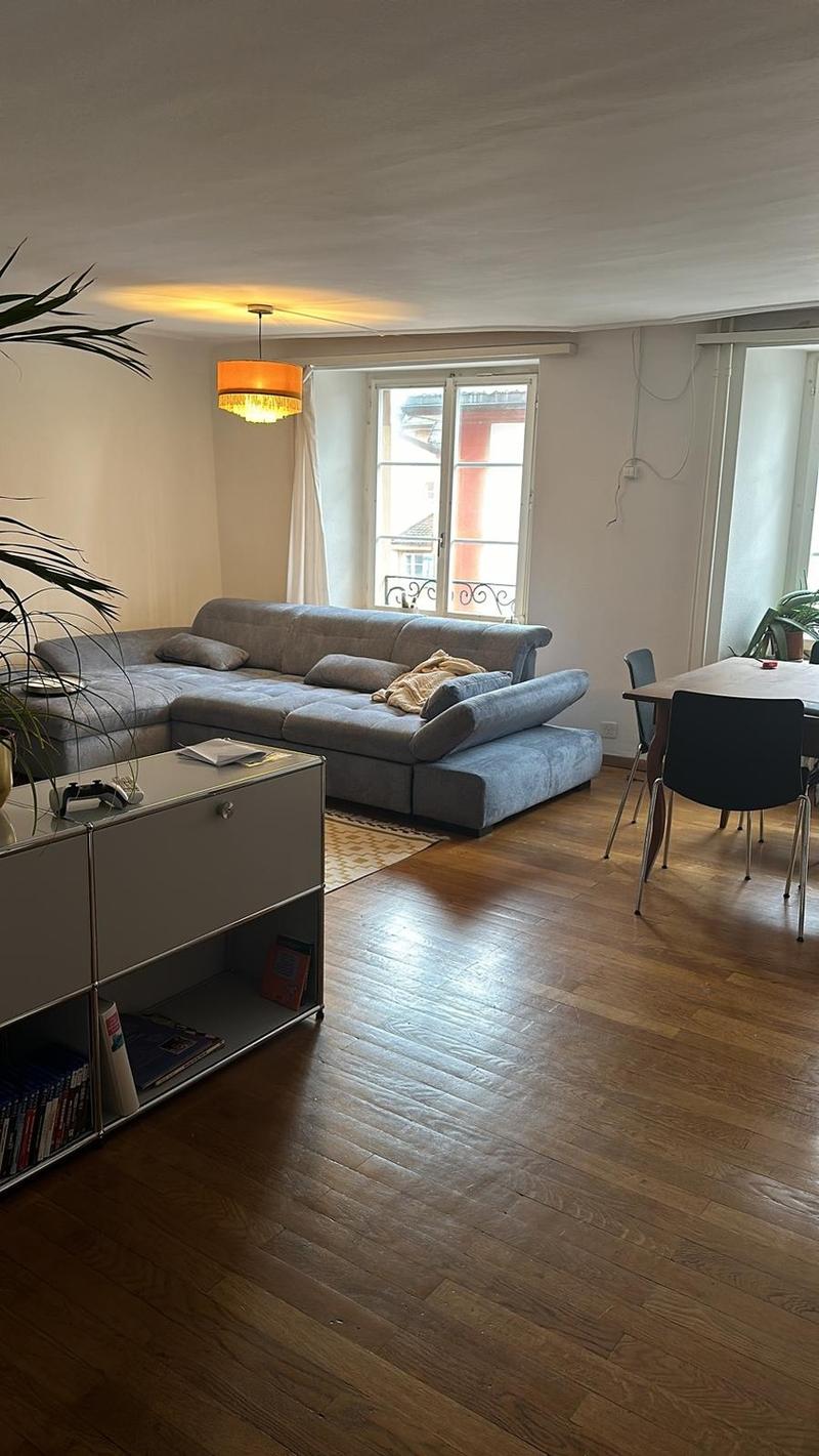 Gemütliche 3-Zimmer-Altbauwohnung mit Kamin mitten im Städtli Rheinfelden (1)