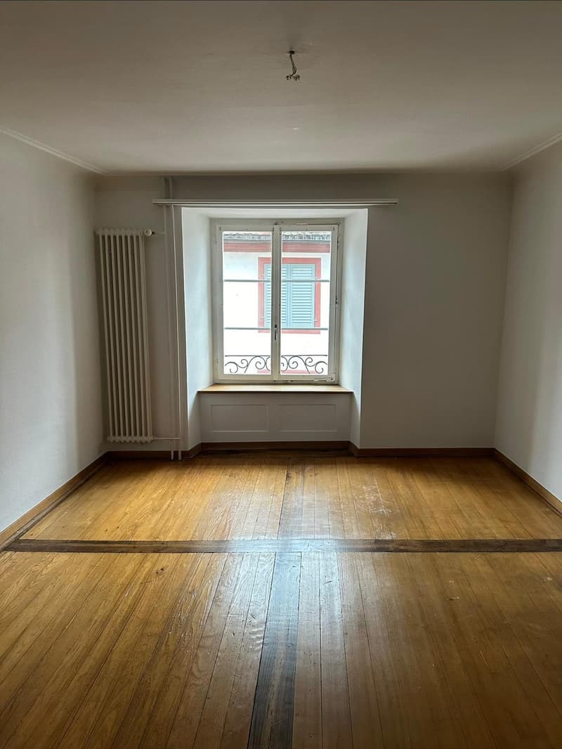 Gemütliche 3-Zimmer-Altbauwohnung mit Kamin mitten im Städtli Rheinfelden (8)