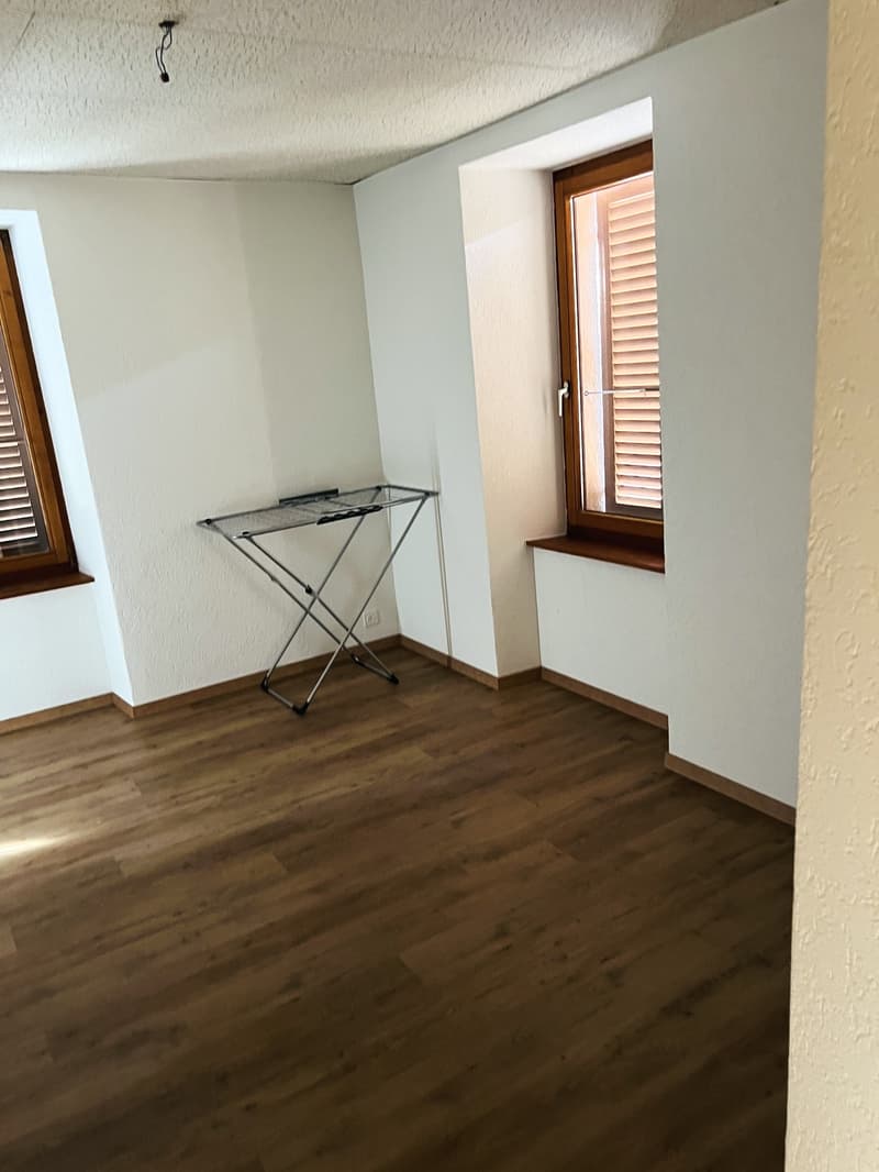 Appartement de 3 pièces à louer à Travers (9)