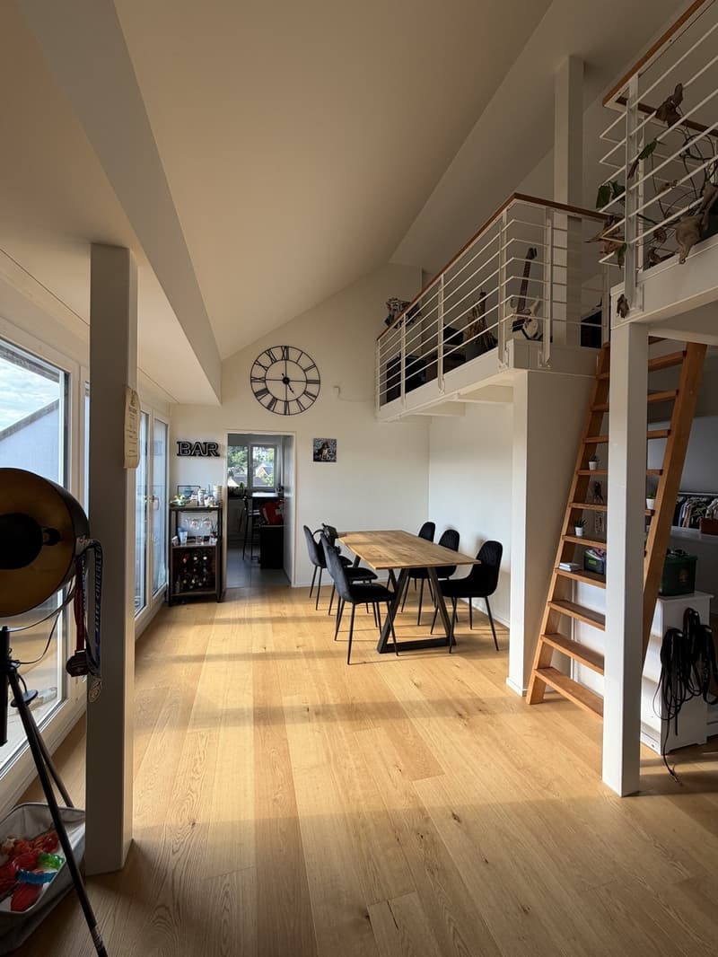 Helle 3 ½ Zimmer Wohnung mit Galerie (1)