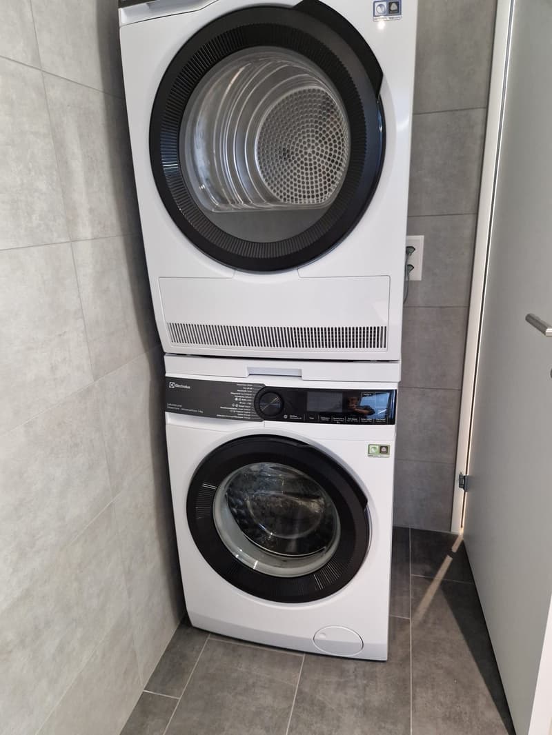 Grosszügige moderne 3.5-Zimmer-Wohnung mit Balkon in Dietikon (6)