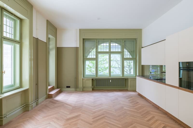 Charmante 3.5-Zimmer-Wohnung im Jugendstilhaus mit 4 m hohen Decken und 60 m² Terrasse / Charming 3.5-room apartment in an Art Nouveau building with 4 m ceilings and a 60 m² terrace (1)