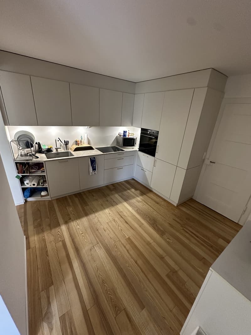 Cozy room in a friendly and sunny apartment! (8)