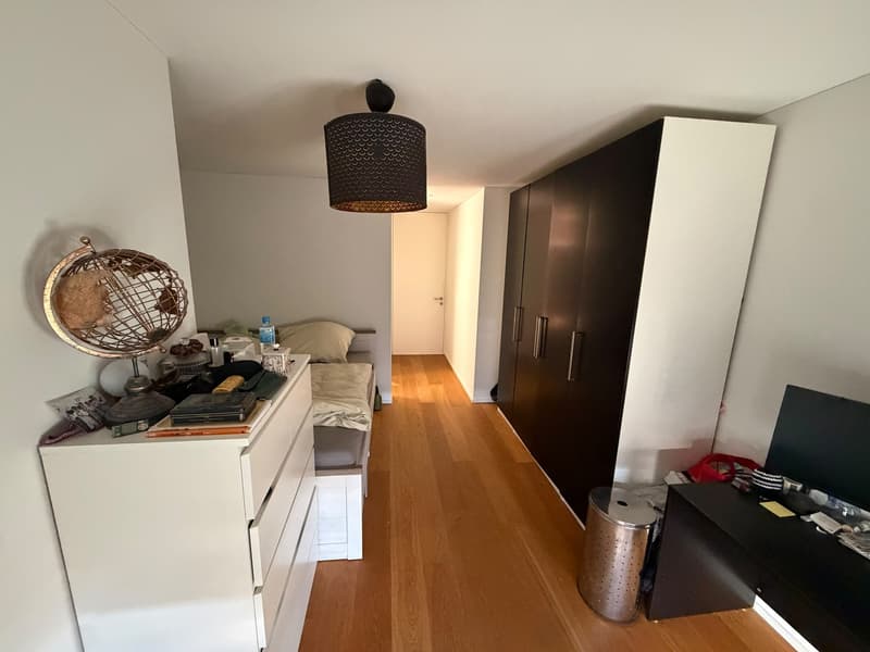 WG Zimmer mit eigenem Badezimmer und Tiefgaragenparkplatz (2)