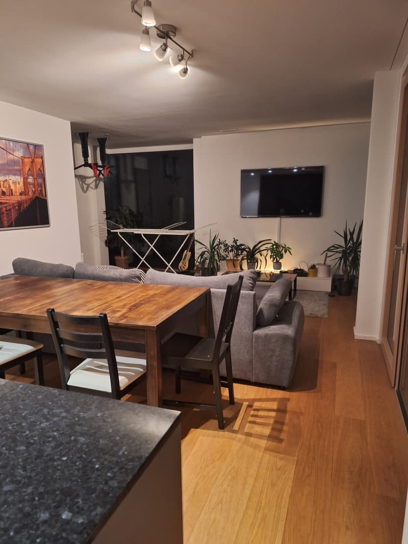 WG Zimmer mit eigenem Badezimmer und Tiefgaragenparkplatz (4)