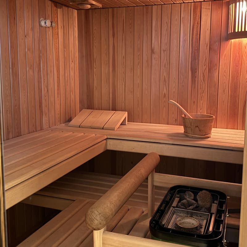 28 m² WG-Zimmer + 8 m² Privatbalkon | Garten & Sauna | Horgen (9)