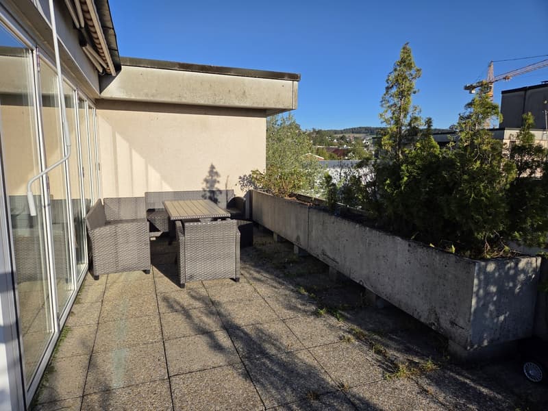 4.5-Zimmer Attikawohnung in Bülach - mit grosser Terasse & Wintergarten (3)