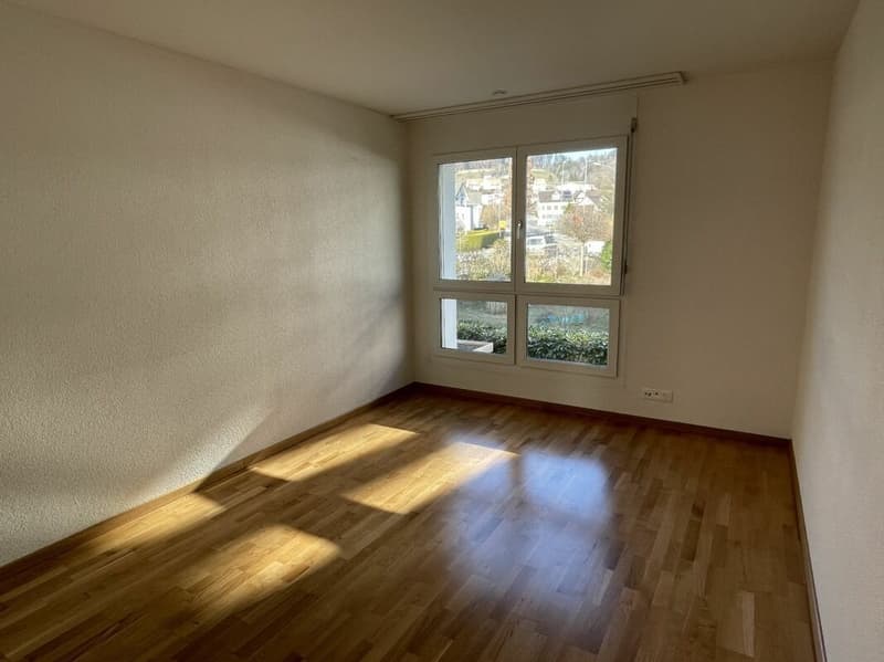 Helle 3.5-Zimmer-Wohnung mit grossem Balkon in ruhiger Lage (8)