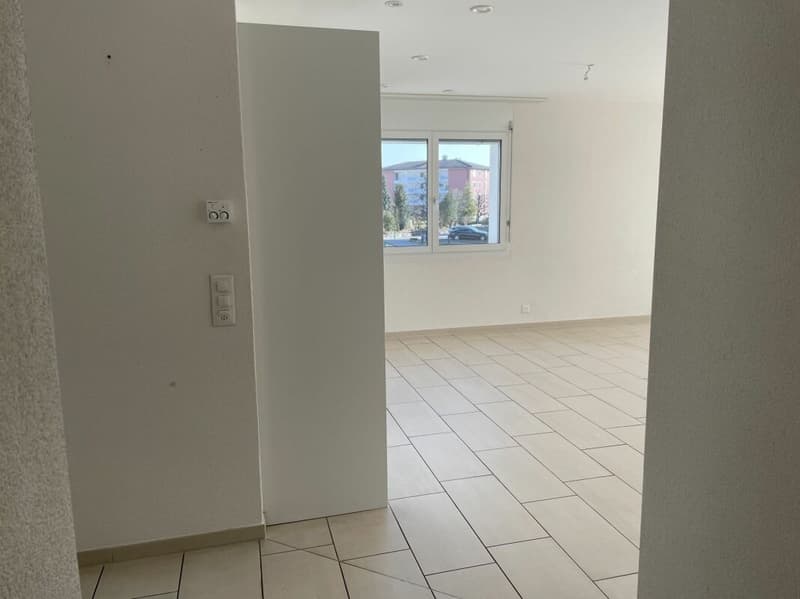 Helle 3.5-Zimmer-Wohnung mit grossem Balkon in ruhiger Lage (6)