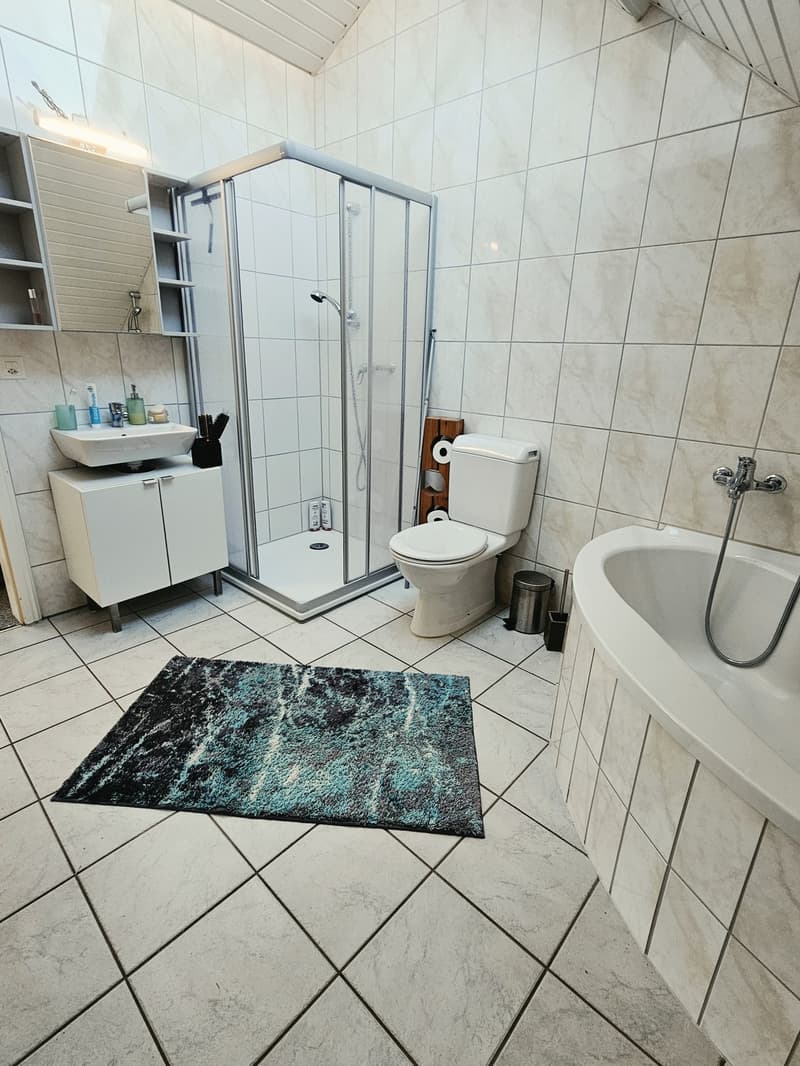 4-Zimmerwohnung für 1180.00 CHF, inkl. Nebenkosten und Parkplatz (10)