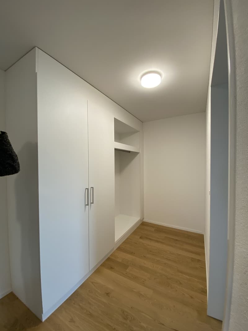 4.5-Zimmer-Wohnung mit traumhafter Aussicht ins Grüne (4)