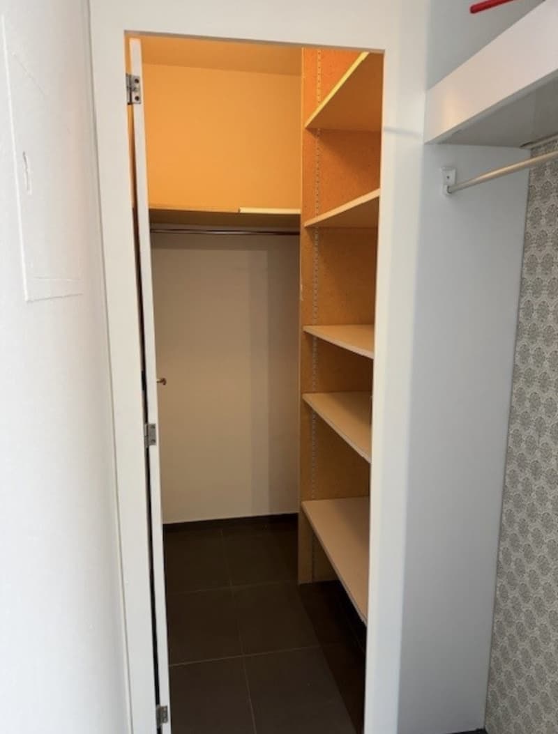 Ruhige 2-Zimmer-Wohnung mit Balkon und wunderschöner Aaresicht in Port (6)