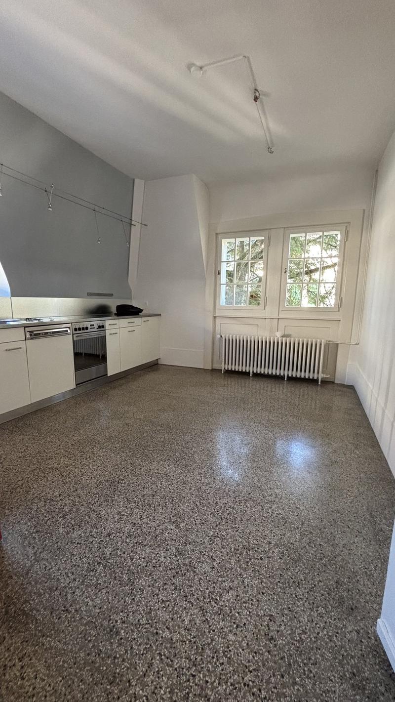 Sonniges Altbau Bijou mit zwei Balkonen und Blick ins Grüne (9)