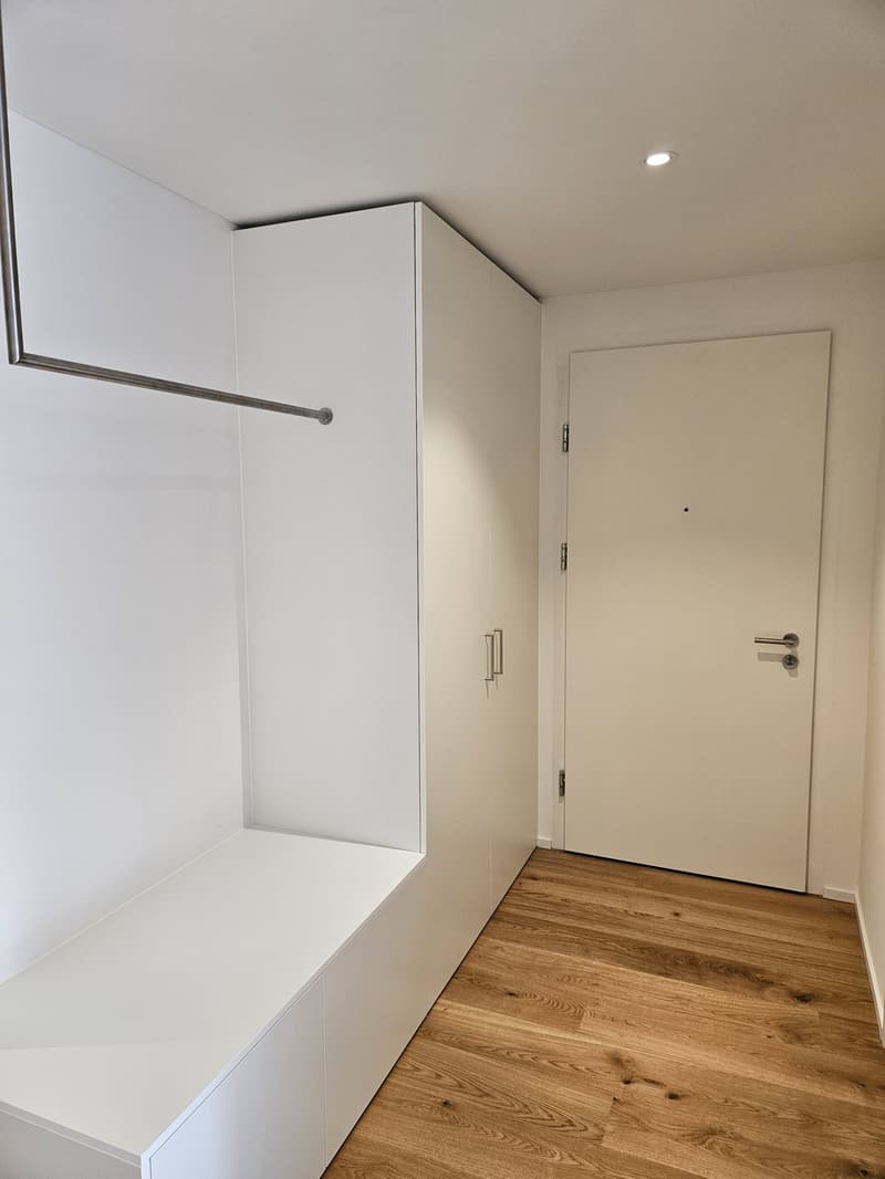 Moderne 4.5-Zimmer-Neubauwohnung mit grosser Loggia und Garten (5)