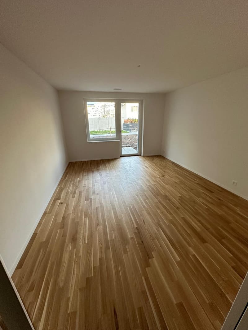 Exklusive 2.5-Zi.-Neubau-Maisonette mit 2 Terrassen & Garderobenzimmer in Zürich-Altstetten (7)
