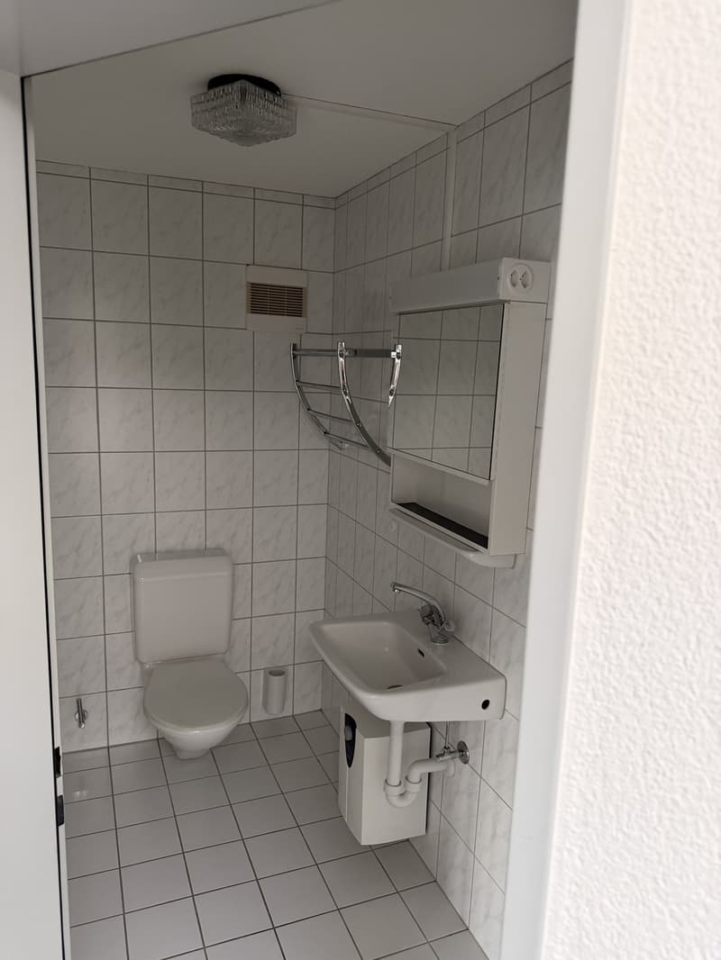 2 gr. Zimmer (in WG) (2)
