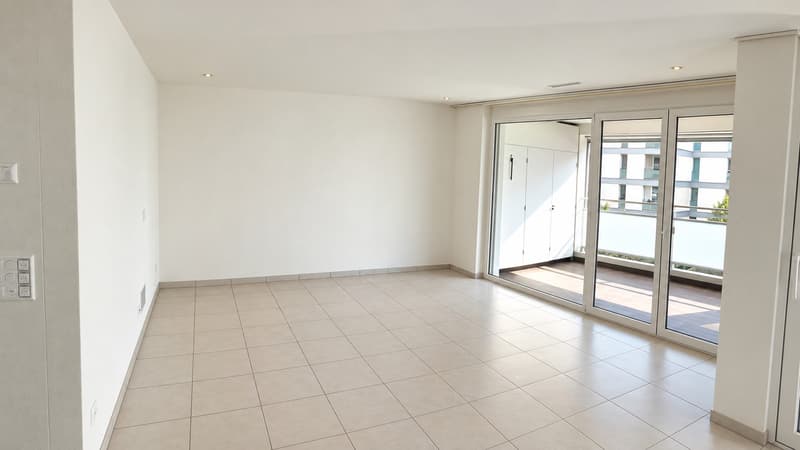 Moderne und luxuriöse 3.5-Zimmer-Wohnung im Glattpark (4)