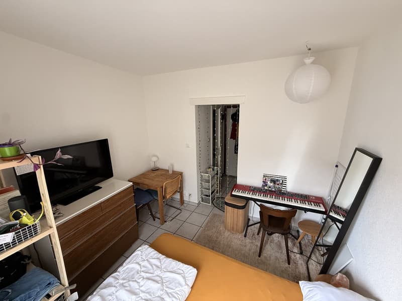 Studio in the city center of Lausanne (Behind the Cathedral) (4)