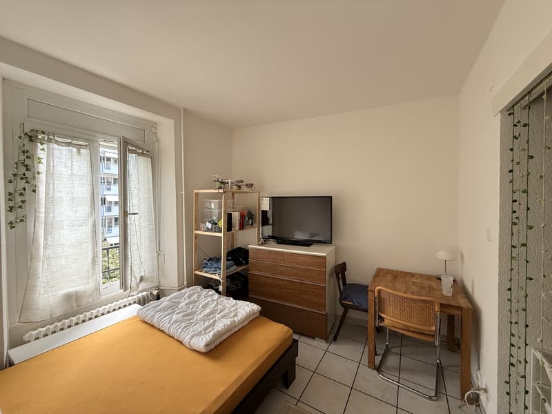Studio in the city center of Lausanne (Behind the Cathedral) (3)