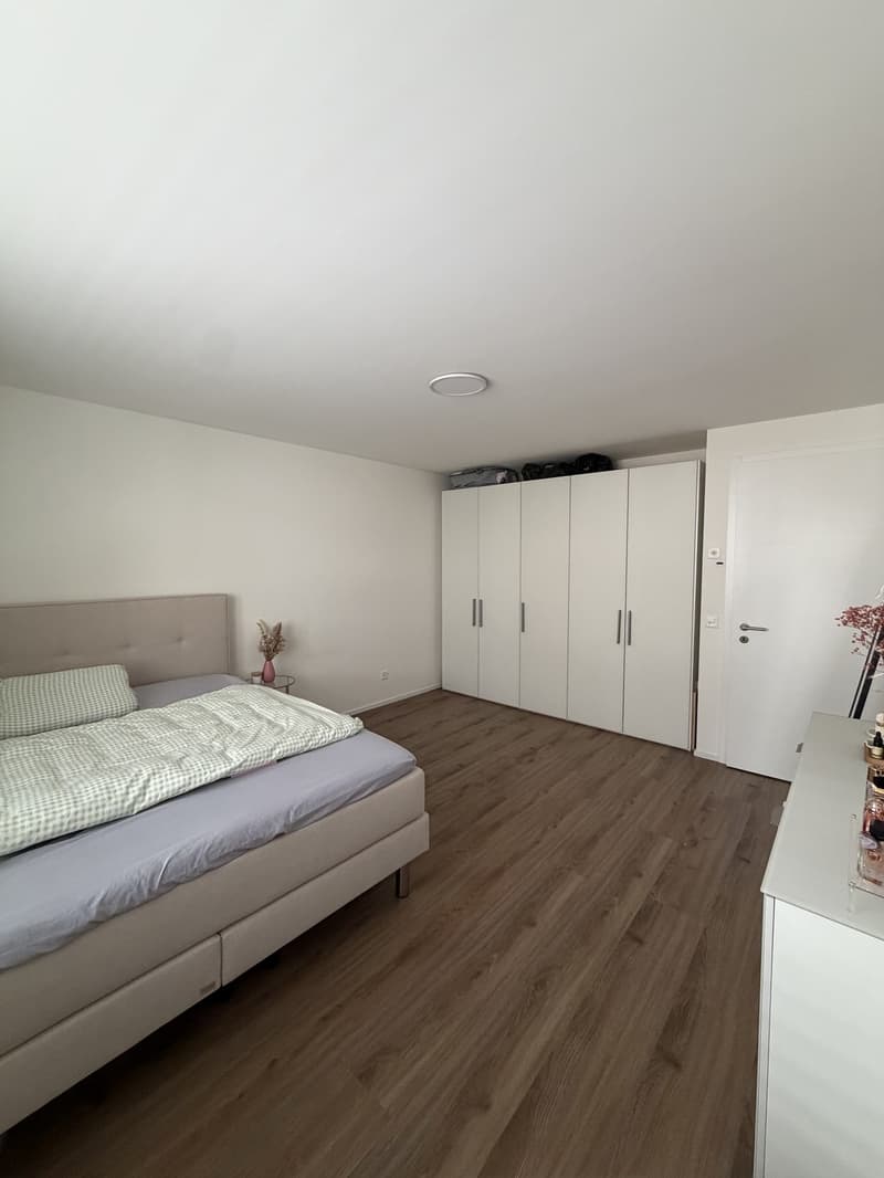 Möbliertes Zimmer zur befristeten Untermiete in Visp (2)