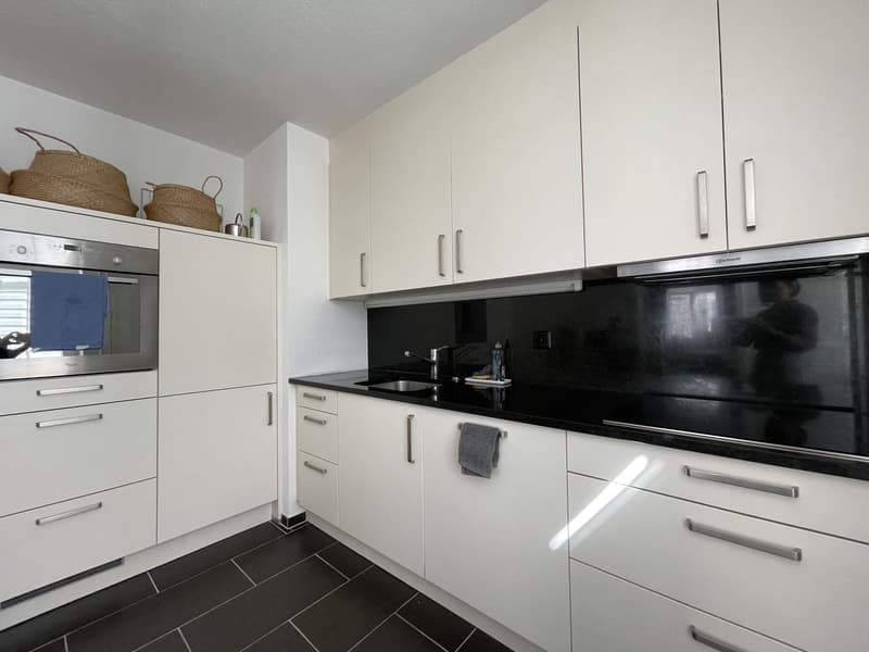 Charming 2.5-Room Apartment in the Heart of Zürich Seefeld (7)