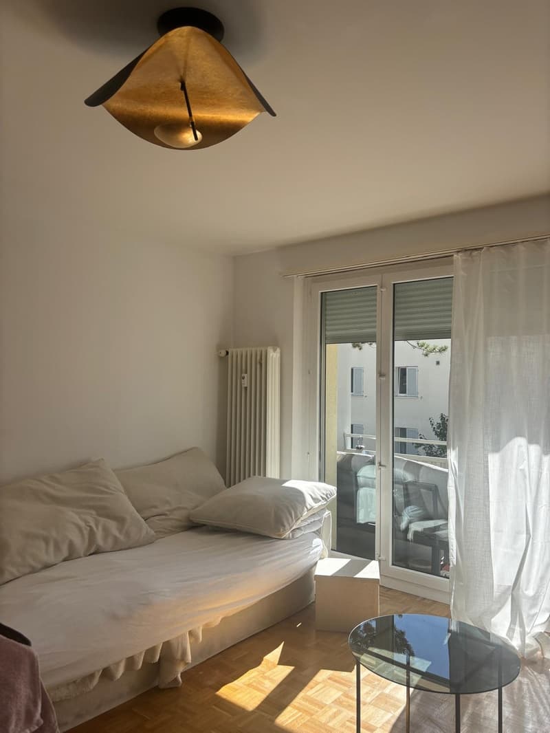 1 Zimmer in einer WG Wohnung (2)