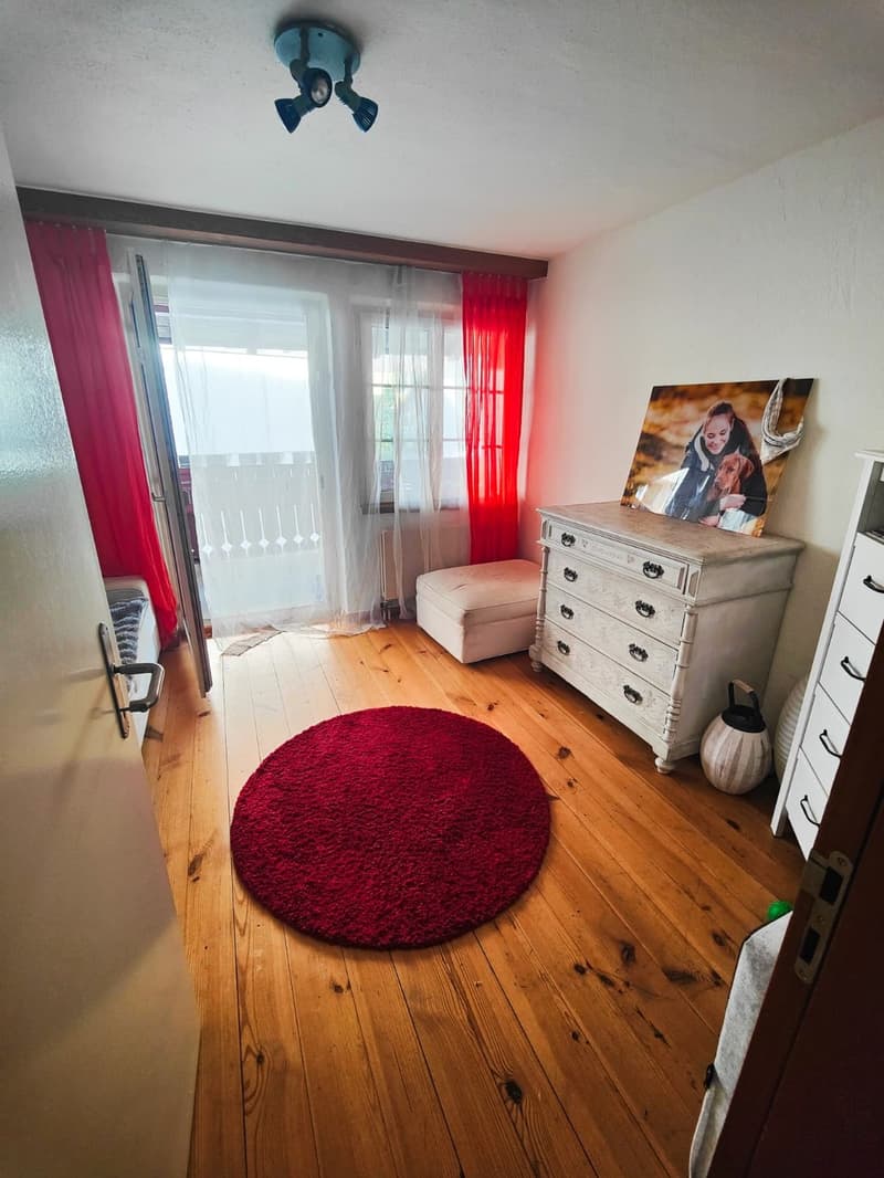 5.5 Zimmer Wohnung mit besonderem Charme (2)