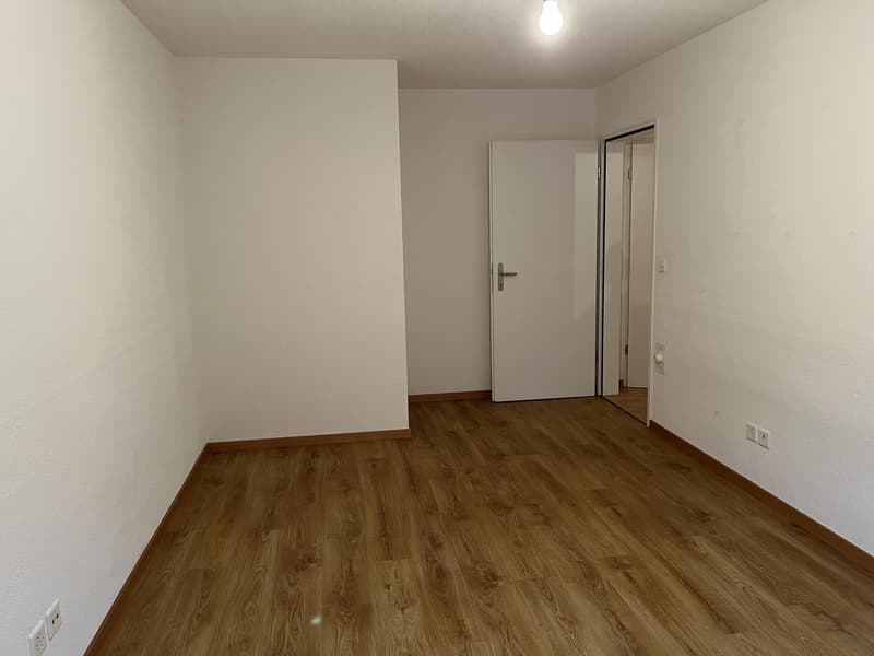 3.5 Zimmer Gartenwohnung per 1. Dezember zu vermieten (11)