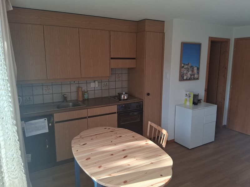 Studio zu vermietet ab 15 Okt (2)